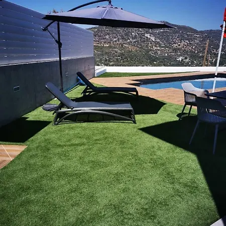 Maximos Luxury With Pool -breakbooking-cy *